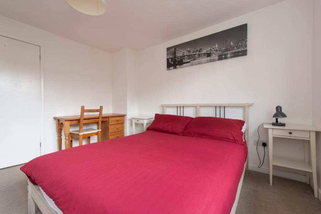 Lovely 2-Bed 15 Minutes To Central Лондон Екстер'єр фото
