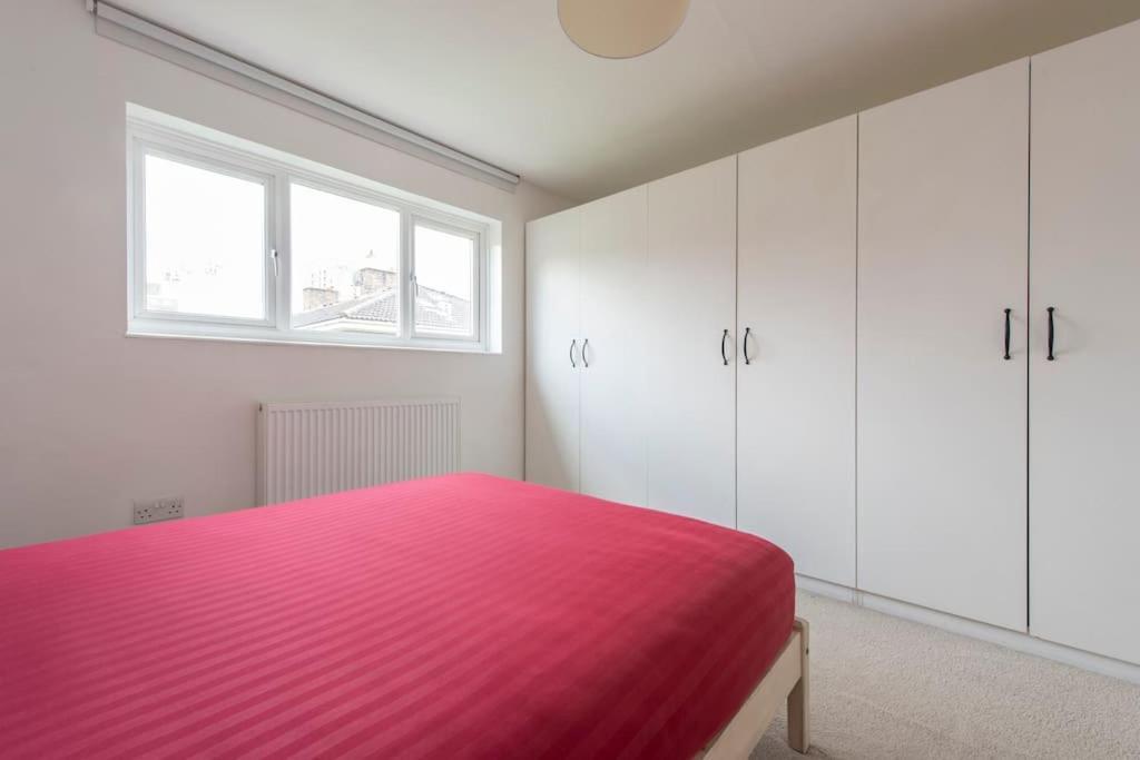 Lovely 2-Bed 15 Minutes To Central Лондон Екстер'єр фото